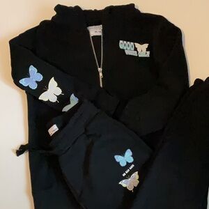 UK Girl Sweatsuit with Butterfly Design